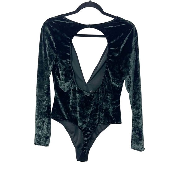 Victoria's Secret Black Velvet Long Sleeve Bodysuit Deep V-Neck Size M/L - Picture 2 of 6